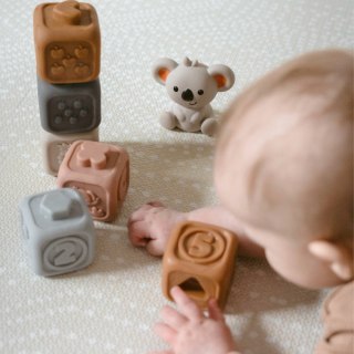 Woopie WOOPIE BABY Zestaw Edukacyjna Piramdka Klocki Sensoryczne 2w1 Gryzak Cyferki