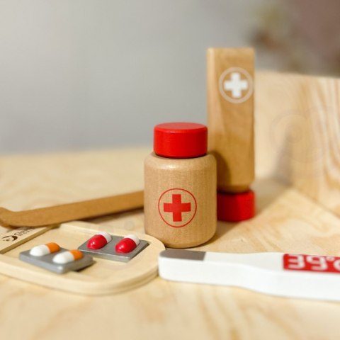 Classic World CLASSIC WORLD Drewniany Zestaw Walizka Małego Doktora Lekarza 19 el.