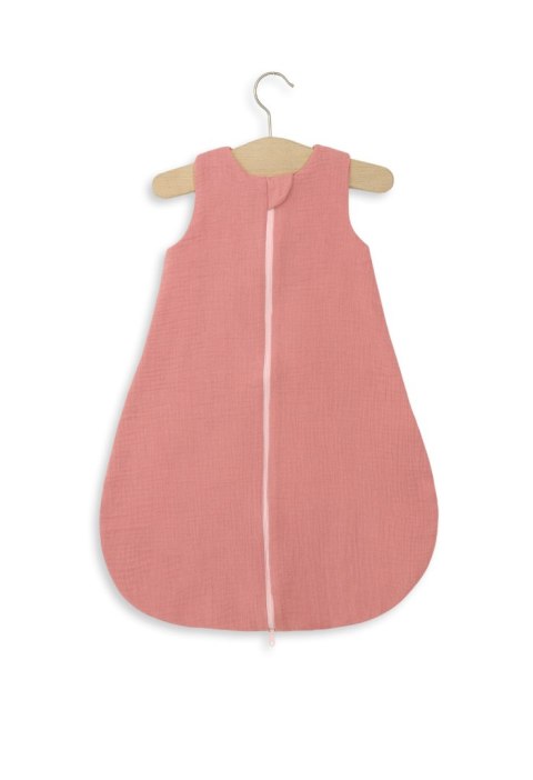 Muślinowy śpiworek dla dzieci zaokrąglony NEWBORN 0-6 mcy TOG 1.0 - róż retro Muślinowy śpiworek dla dzieci zaokrąglony NEWBORN 0-6 mcy TOG 1.0 - róż retro