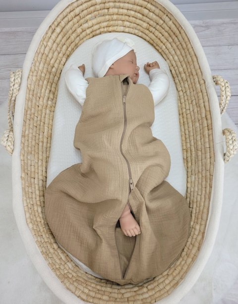 Muślinowy śpiworek dla dzieci zaokrąglony NEWBORN 0-6 mcy TOG 1.0 - camel Muślinowy śpiworek dla dzieci zaokrąglony NEWBORN 0-6 mcy TOG 1.0 - camel