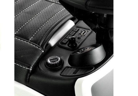 Jeździk Mercedes GLE 63 z Daszkiem Biały Jeździk Mercedes GLE 63 z Daszkiem Biały
