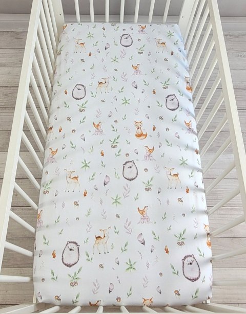 Prześcieradło bawełniane z gumką do łóżeczka 120x60 cm - leśna delikatność Prześcieradło bawełniane z gumką do łóżeczka 120x60 cm - leśna delikatność